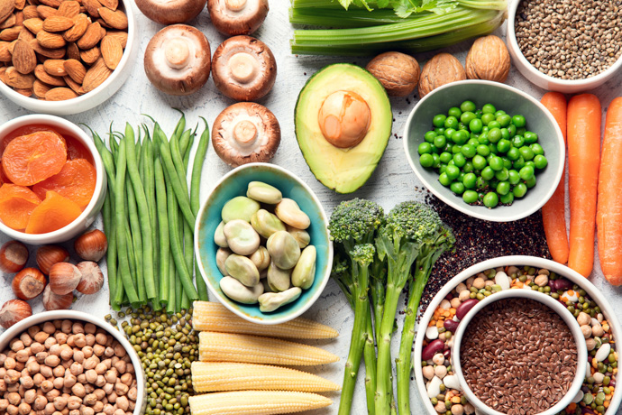 Imagen que muestra algunos de los alimentos con más proteínas.