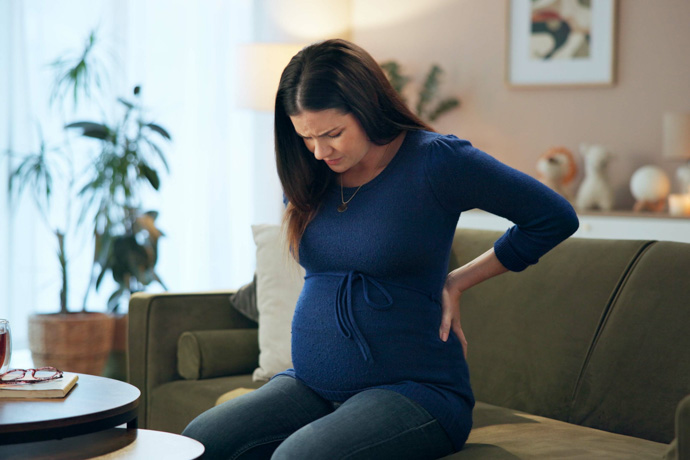 Pródromos de parto causan dolor en mujer embarazada
