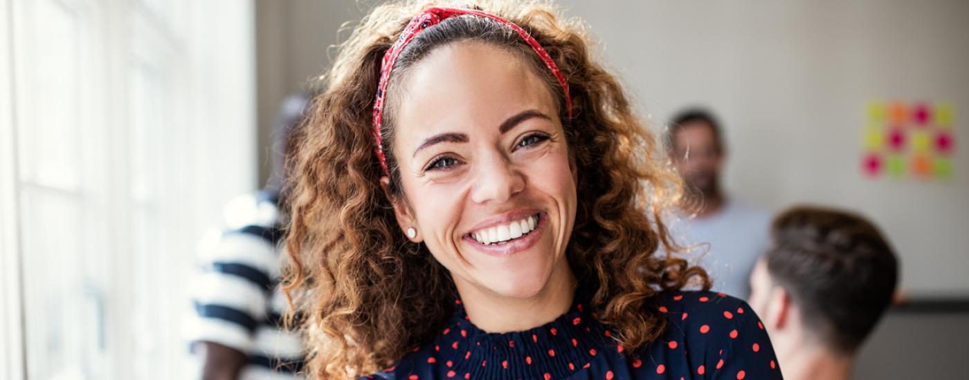 Cliente de seguros feliz 