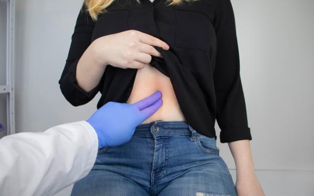 Gastroenterólogo hace diagnóstico de duodenitis
